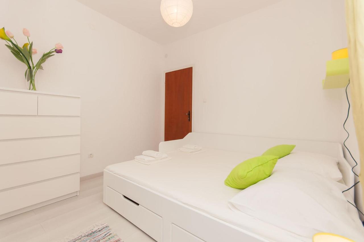 Apartman Roza Duće Kültér fotó